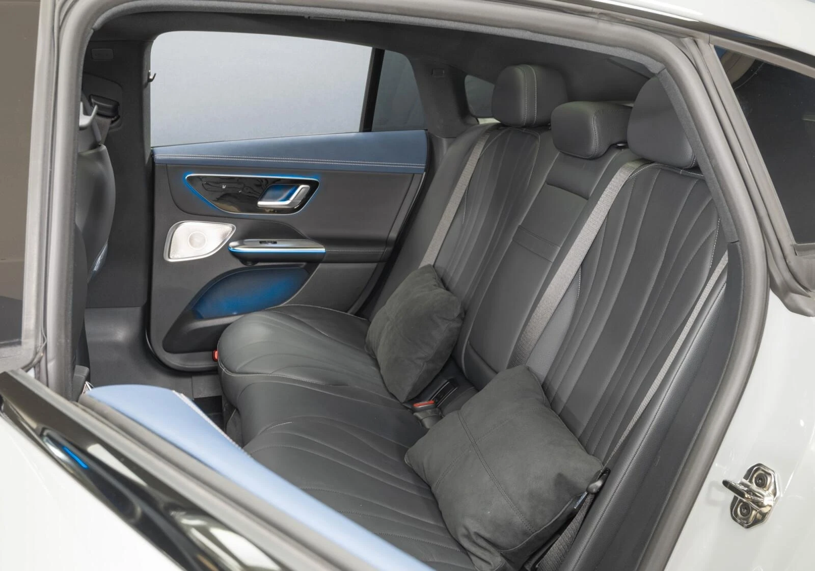 Mercedes-Benz EQE 500* 4M* HYPERSCREEN* 360CAM* BURM-3D* HEAD-UP* PA | Mobile.bg � ����������� 16