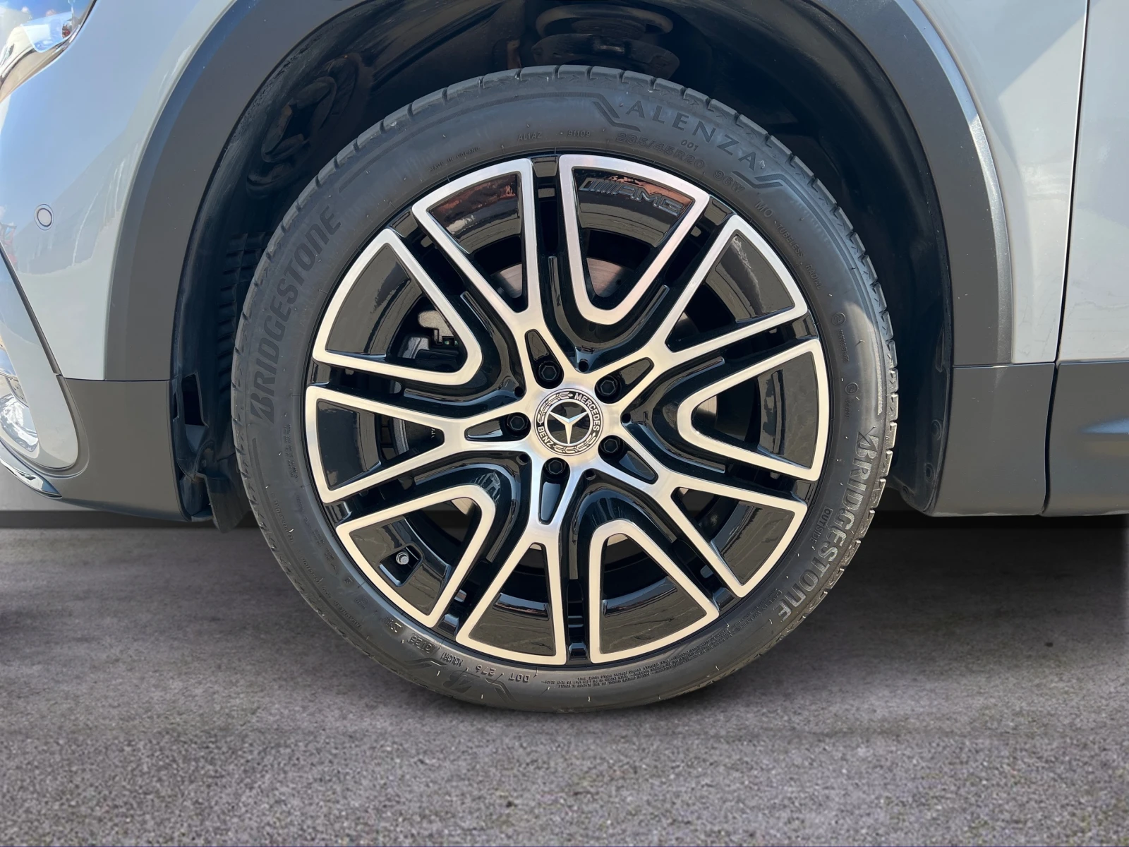Mercedes-Benz GLB 220 4MATIC 6+ 1, снимка 5 - Автомобили и джипове - 53681144