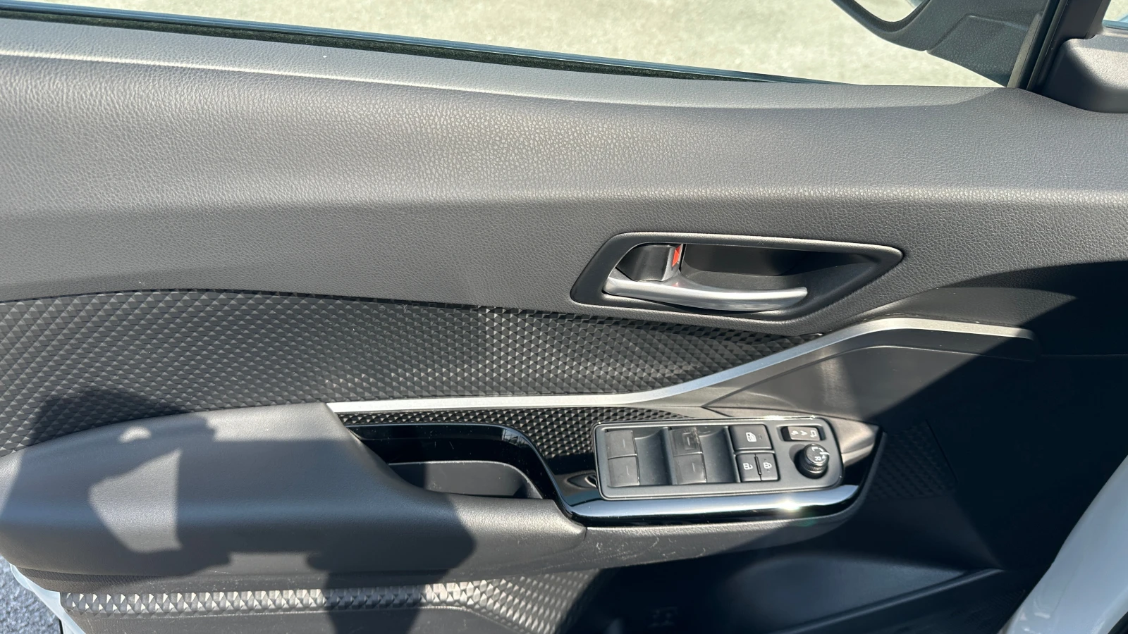 Toyota C-HR GR Sport 2.0 Hybrid, Face Lift, Гаранция, снимка 9 - Автомобили и джипове - 53888432