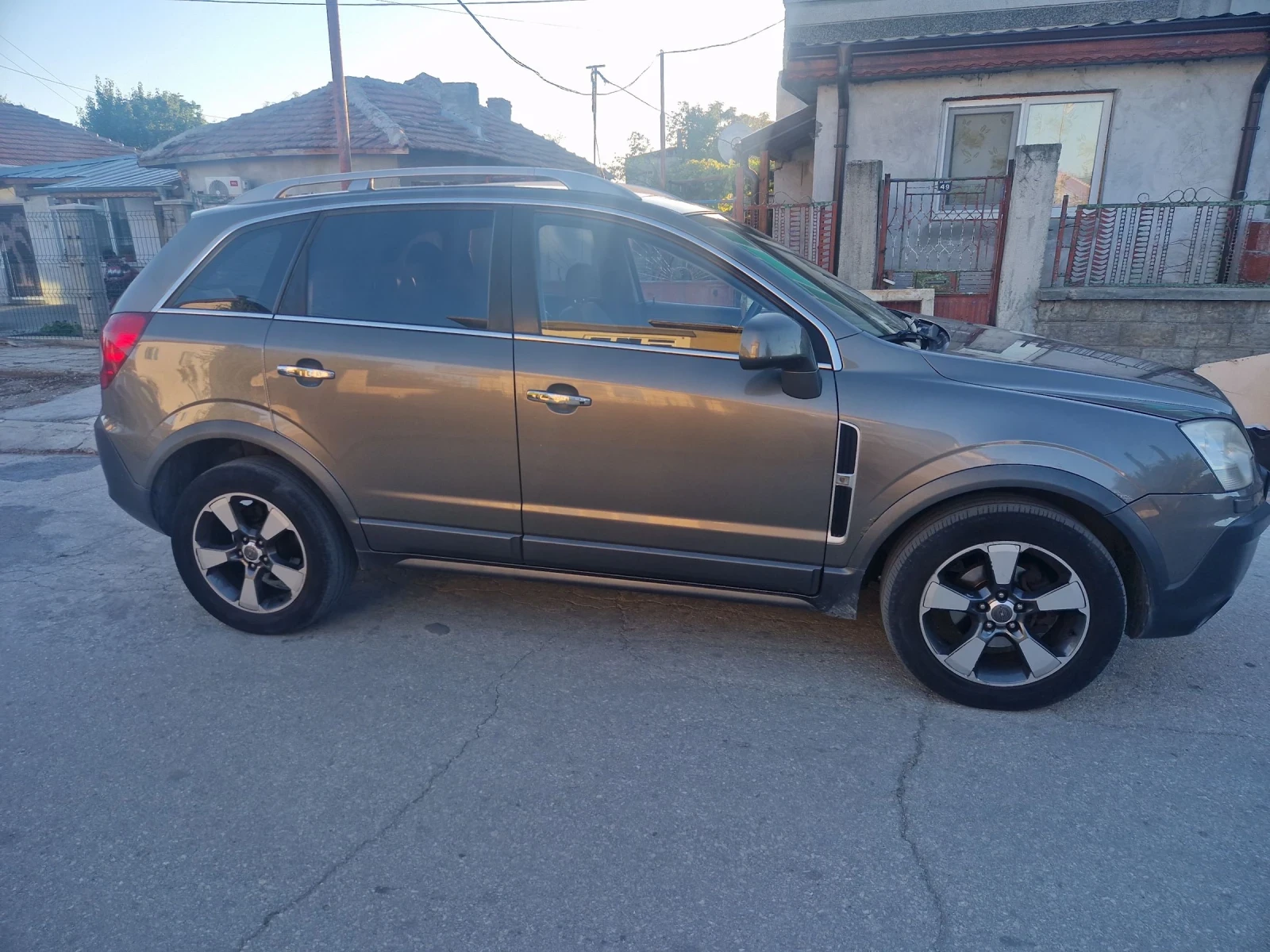 Opel Antara, снимка 2 - Автомобили и джипове - 54102603