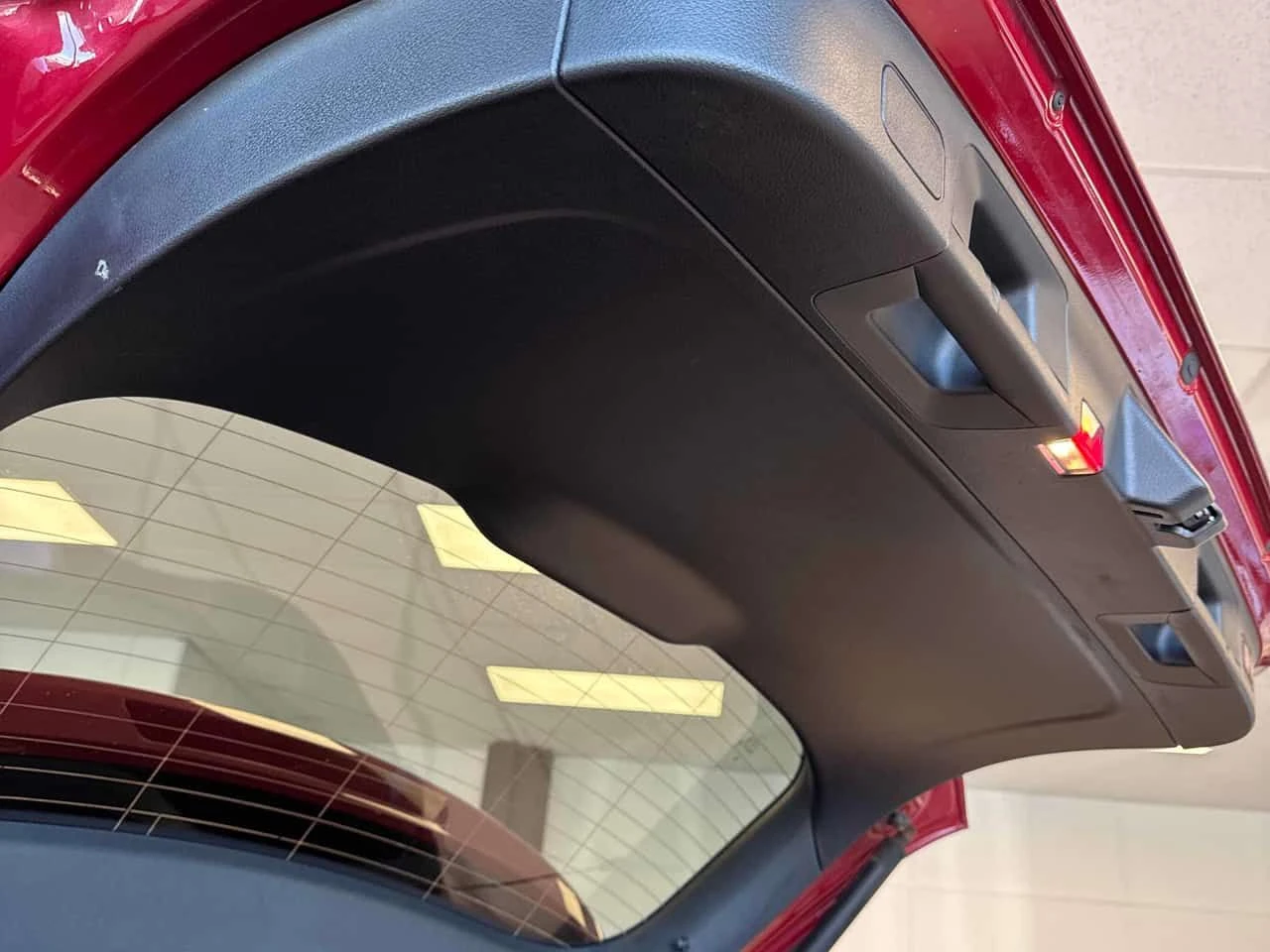 Mercedes-Benz GLA 250 /ПАНОРАМА/ОТ ПРЕДСТАВИТЕЛСТВО НА MERCEDES, снимка 16 - Автомобили и джипове - 54183482