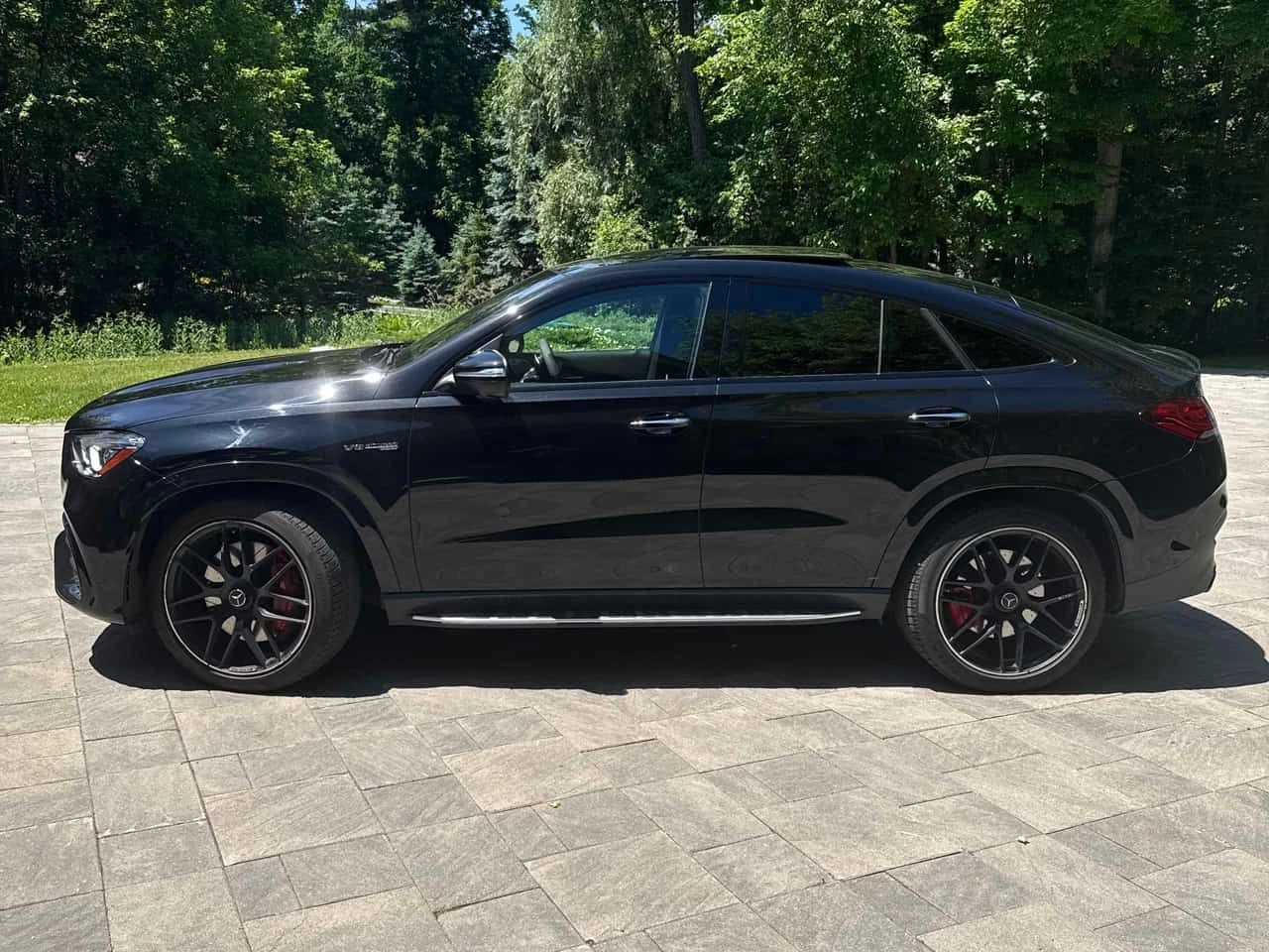 Mercedes-Benz GLE 63 S AMG | 3D BURMESTER| HUD| DISTR| 360| ОБДУХ + ГУМИ, снимка 3 - Автомобили и джипове - 54827541