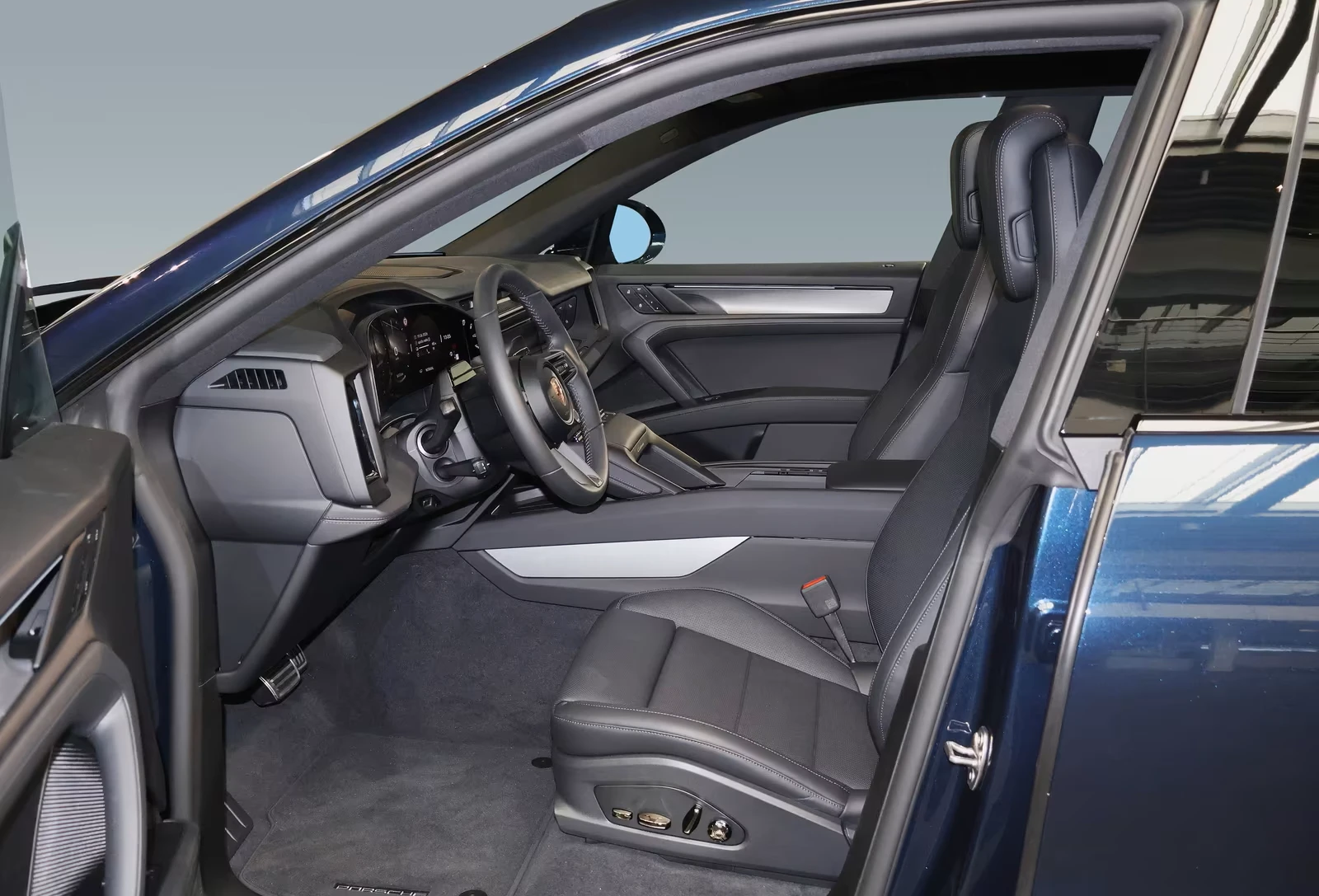 Porsche Cayenne NEW* ELECTRIC* PANO* HuD* BOSE* DISTR* MEMORY* 360, снимка 9 - Автомобили и джипове - 55570009