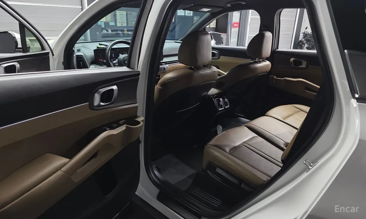 Kia Sorento AWD | NO ACCIDENTS | DISTRONIC | ОБДУХВАНЕ, снимка 9 - Автомобили и джипове - 56037410