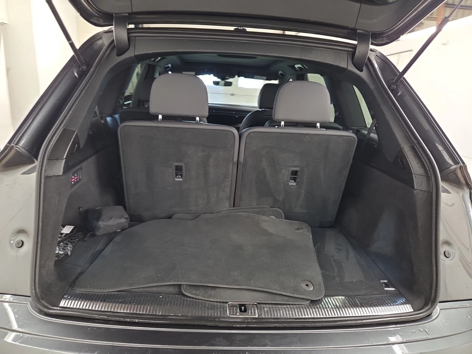 Audi Q7 * PROGRESSIV * CARFAX * Един собственик * От VW * , снимка 14 - Автомобили и джипове - 56125416
