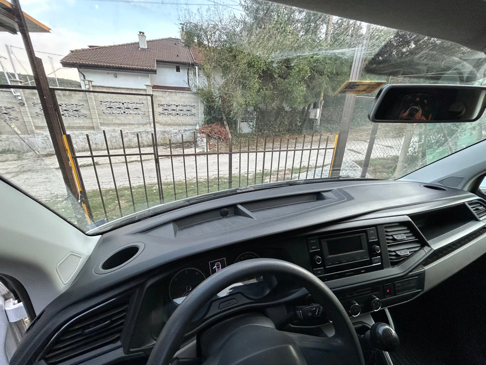 VW Transporter 2.0tdi 110kc Дълга база комби, снимка 13 - Бусове и автобуси - 56030613
