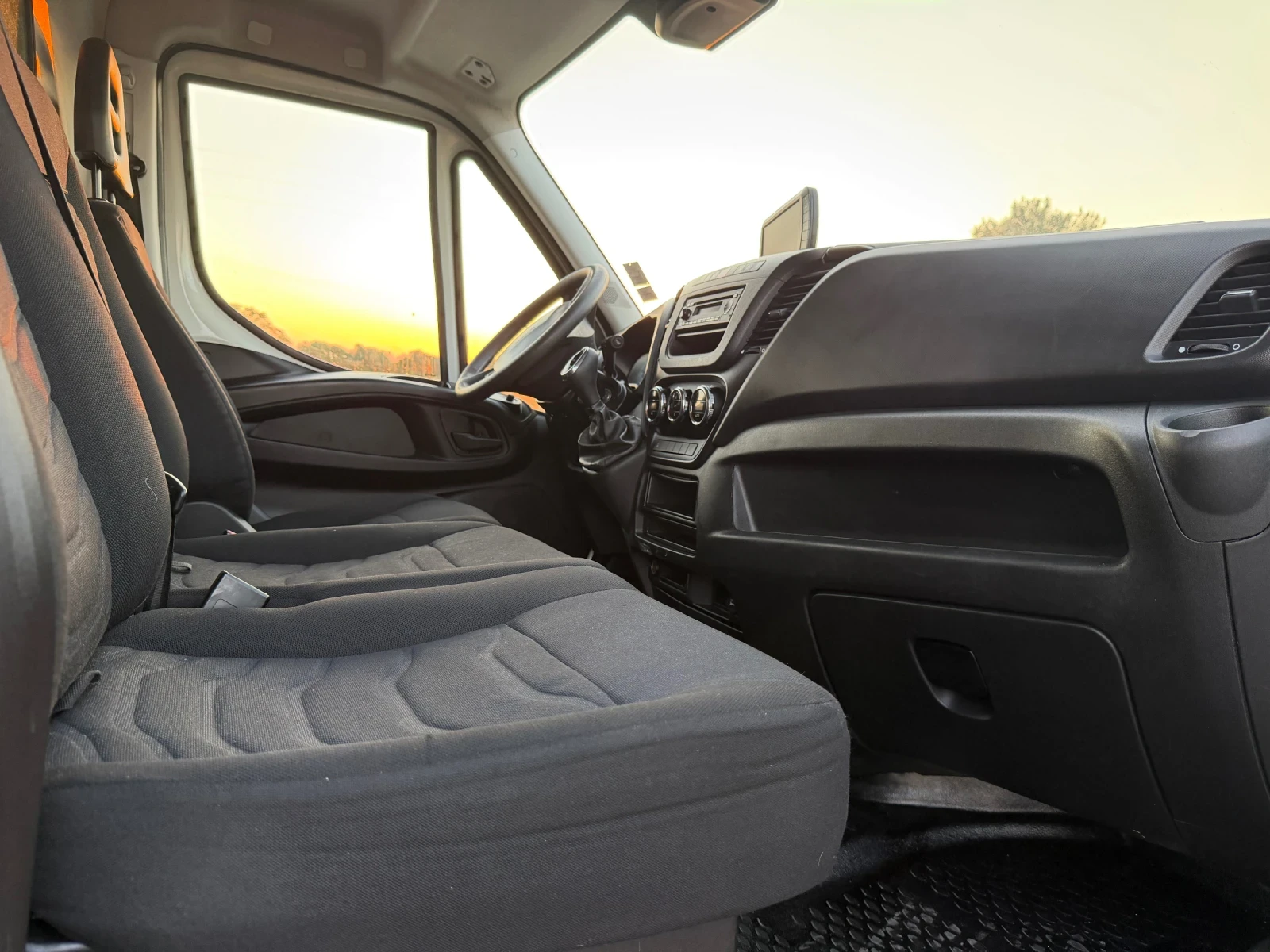 Iveco 35s16 MAXI, снимка 11 - Бусове и автобуси - 56282394