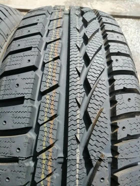 Гуми Зимни 235/75R15, снимка 3
