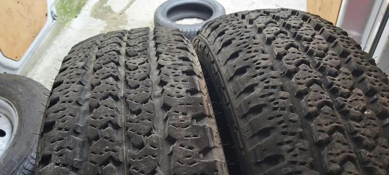 Гуми Всесезонни 225/75R16, снимка 3 - Гуми и джанти - 35148811