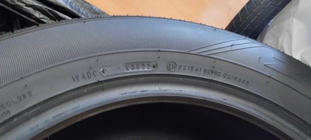 Гуми Летни 235/60R18, снимка 3 - Гуми и джанти - 54681236
