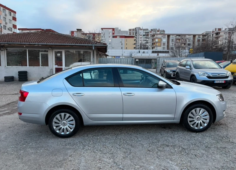 Skoda Octavia 1.6tdi 105hp 127000km, снимка 4 - Автомобили и джипове - 48997741