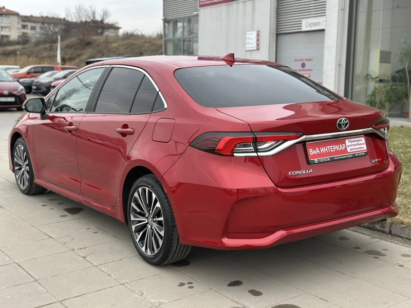 Toyota Corolla SDN 1.8 HEV Executive Plus, снимка 8 - Автомобили и джипове - 49128895