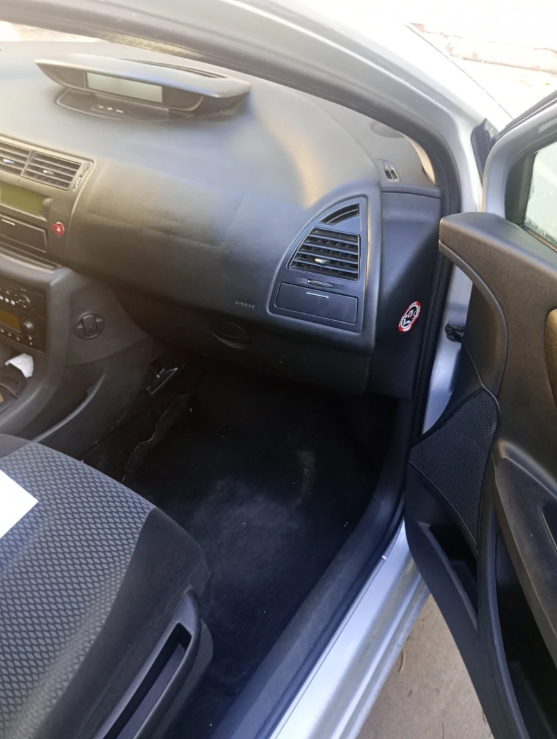 Citroen C4 1.6 HDI, снимка 6 - Автомобили и джипове - 49184698