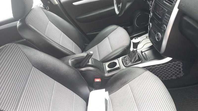 Mercedes-Benz B 200, снимка 3 - Автомобили и джипове - 52882269