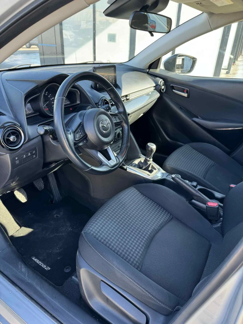 Mazda 2 1.5, снимка 6 - Автомобили и джипове - 53145007