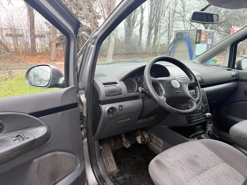 VW Sharan 1.9 TDI 131k.c, снимка 9 - Автомобили и джипове - 53221559