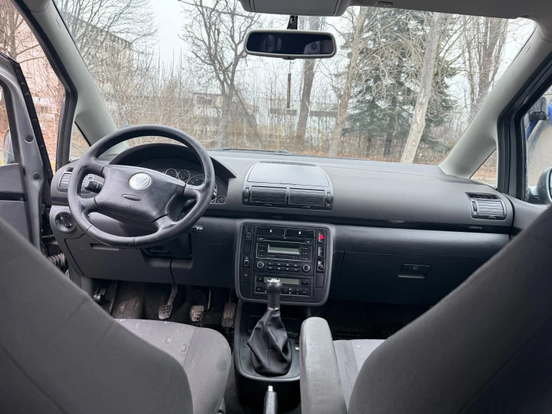 VW Sharan 1.9 TDI 131k.c, снимка 10 - Автомобили и джипове - 53221559