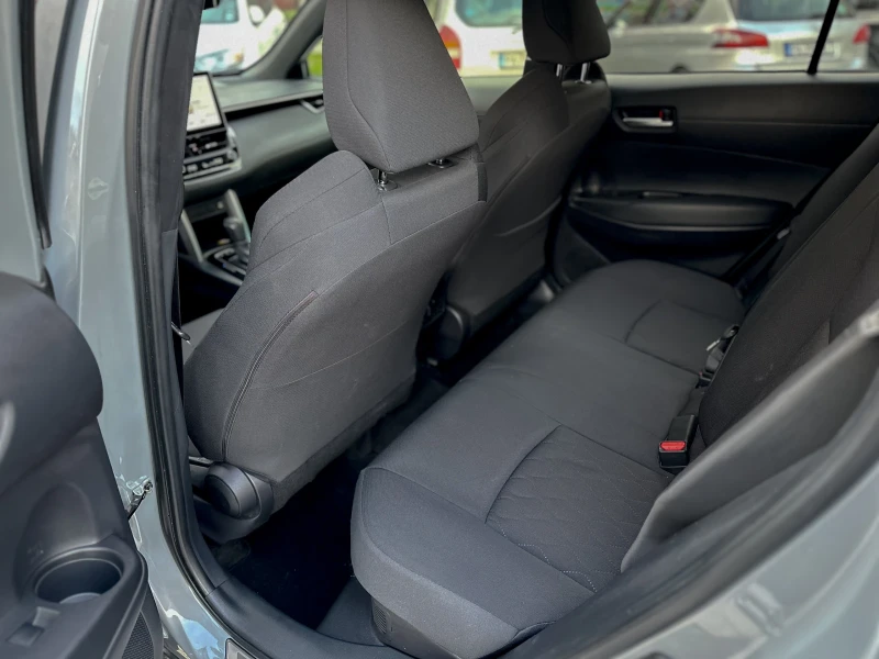 Toyota Corolla Cross 1.8Hybrid/ГАРАНЦИЯ, снимка 9 - Автомобили и джипове - 53263771