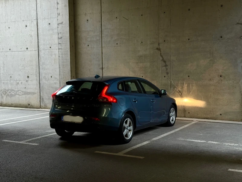 Volvo V40 НОВ ВНОС БЕЛГИЯ, снимка 6 - Автомобили и джипове - 53310706