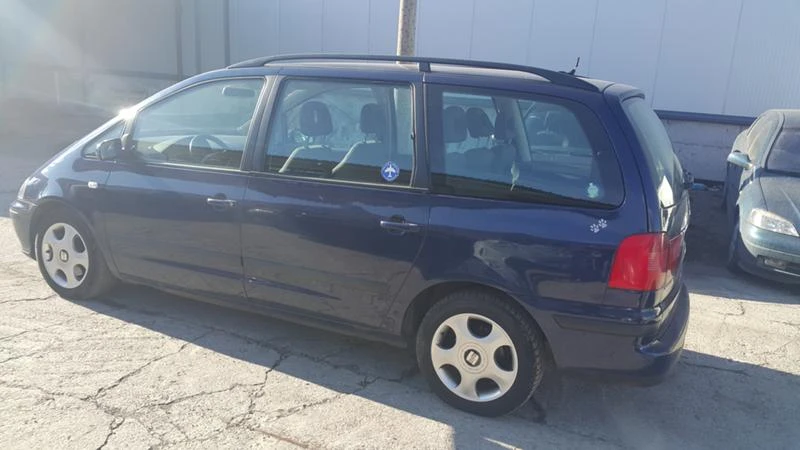 Seat Alhambra 1.9tdi автоматик, снимка 4 - Автомобили и джипове - 24407886