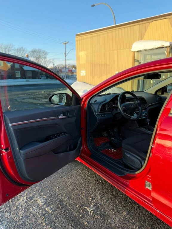 Hyundai Elantra Preferred FWD* АвтоКредит* (Цена до БГ) , снимка 9 - Автомобили и джипове - 53952846