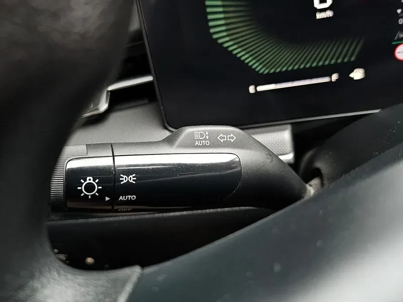 Kia K5 2.0 Lpi Trendy, снимка 14 - Автомобили и джипове - 55936253