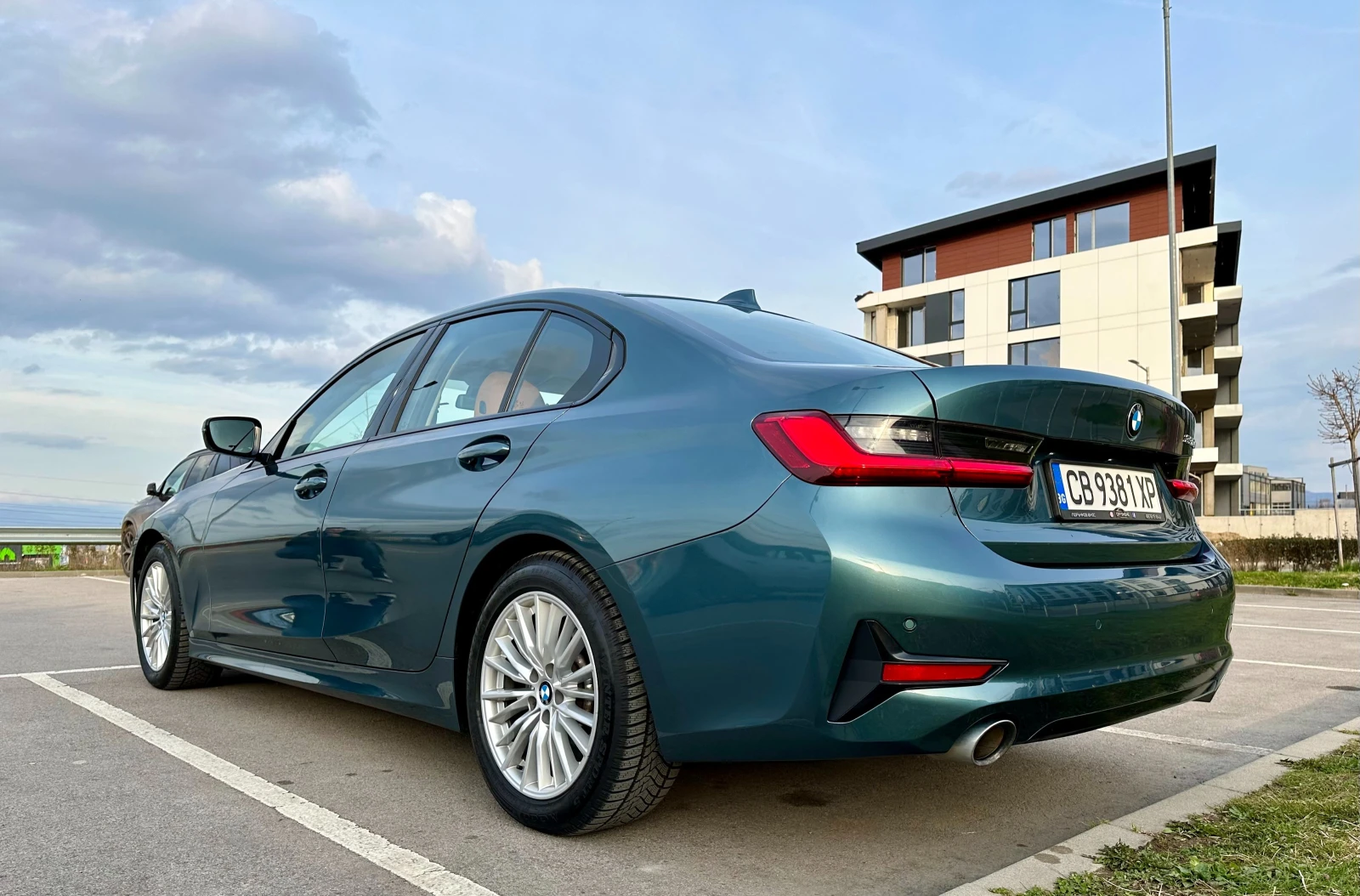 BMW 330 330d Luxury Line - изображение 4