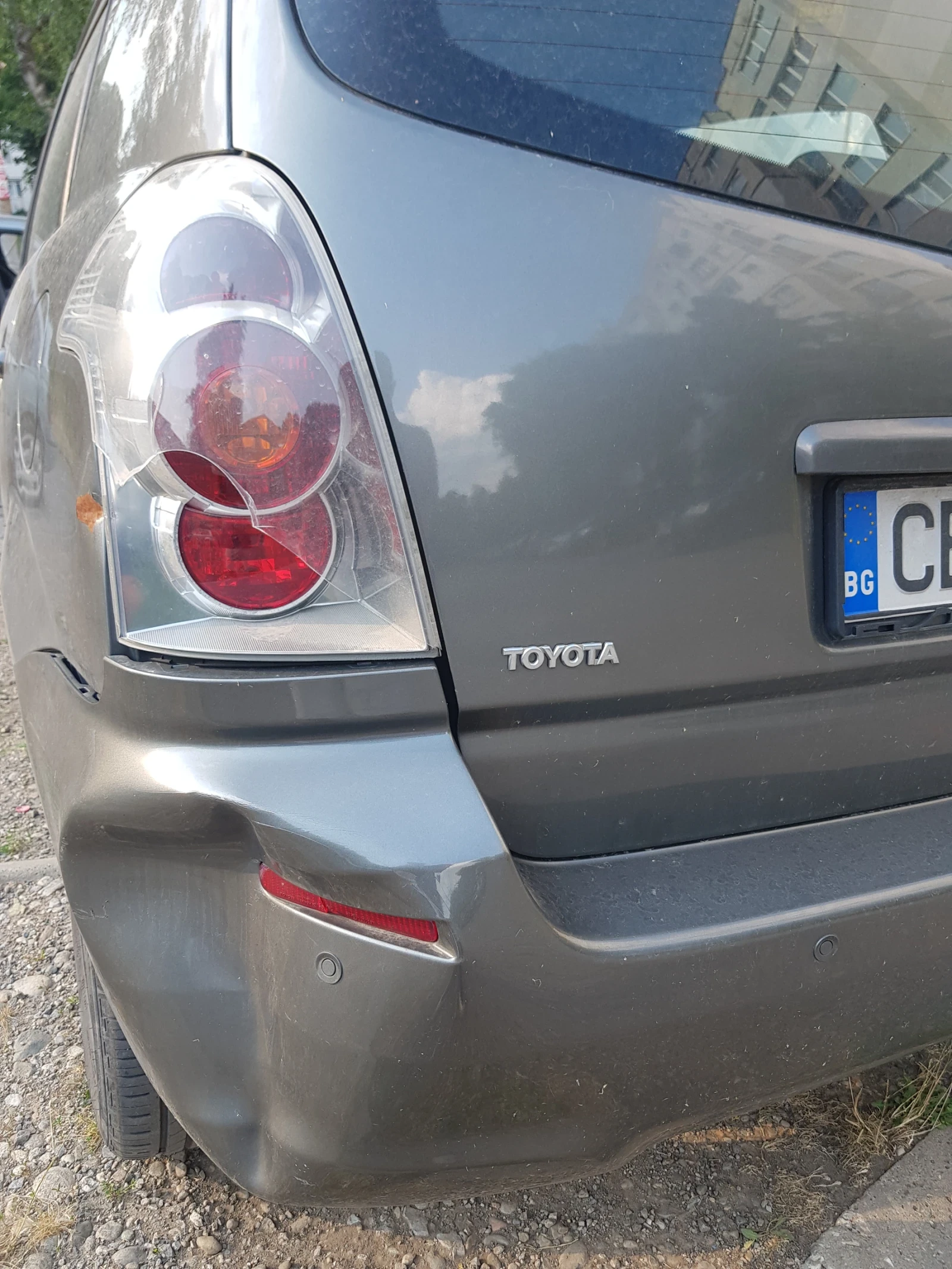 Toyota Corolla verso  - изображение 10