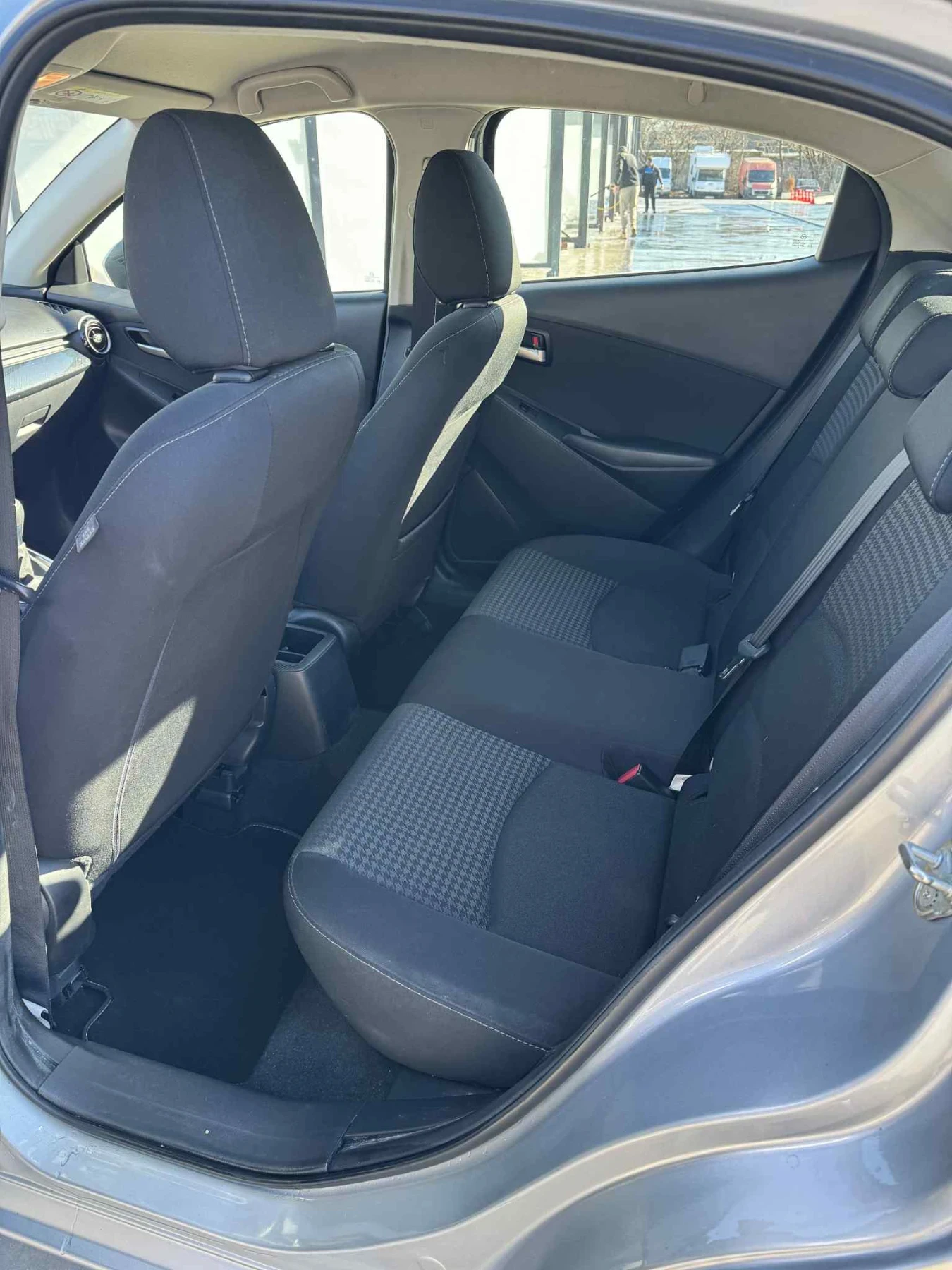 Mazda 2 1.5 | Mobile.bg � ����������� 7