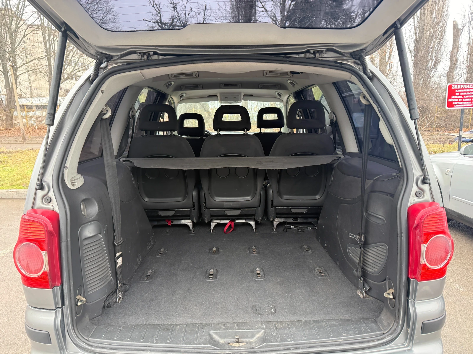 VW Sharan 1.9 TDI 131k.c - изображение 7