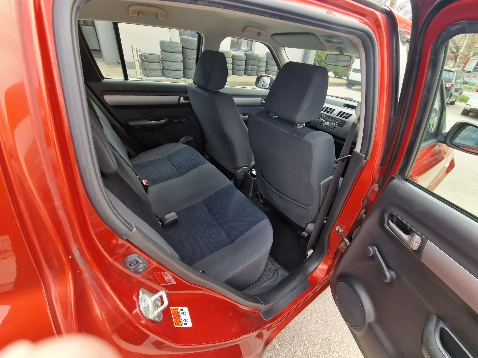Suzuki Swift Клима, снимка 8 - Автомобили и джипове - 53990368