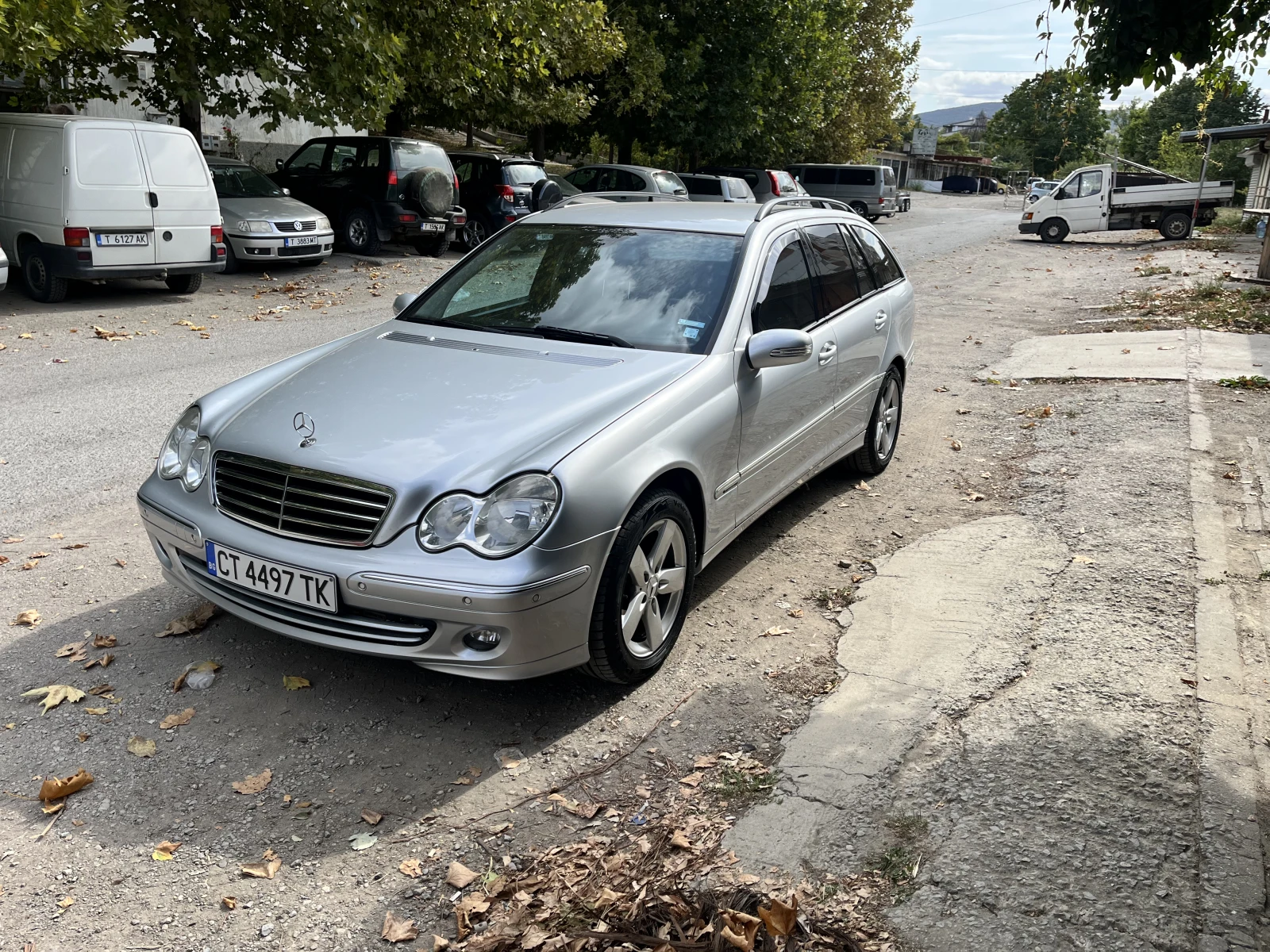 Mercedes-Benz C 220, снимка 2 - Автомобили и джипове - 54572375