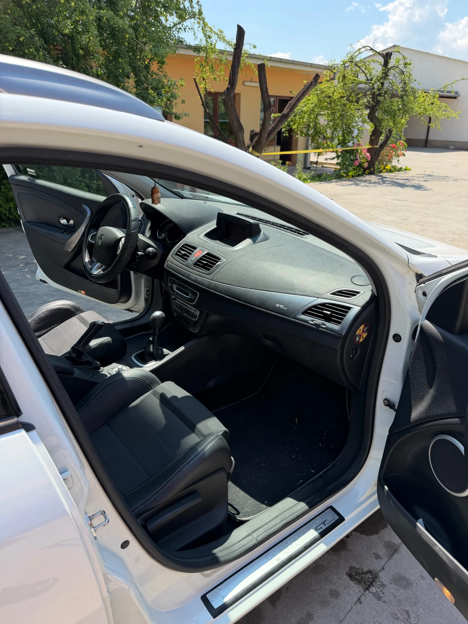 Renault Megane, снимка 3 - Автомобили и джипове - 54837101