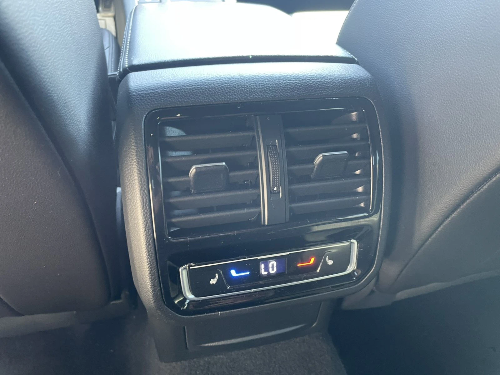 VW Arteon R-LINE Гаранция до 04.2029, снимка 14 - Автомобили и джипове - 55026888
