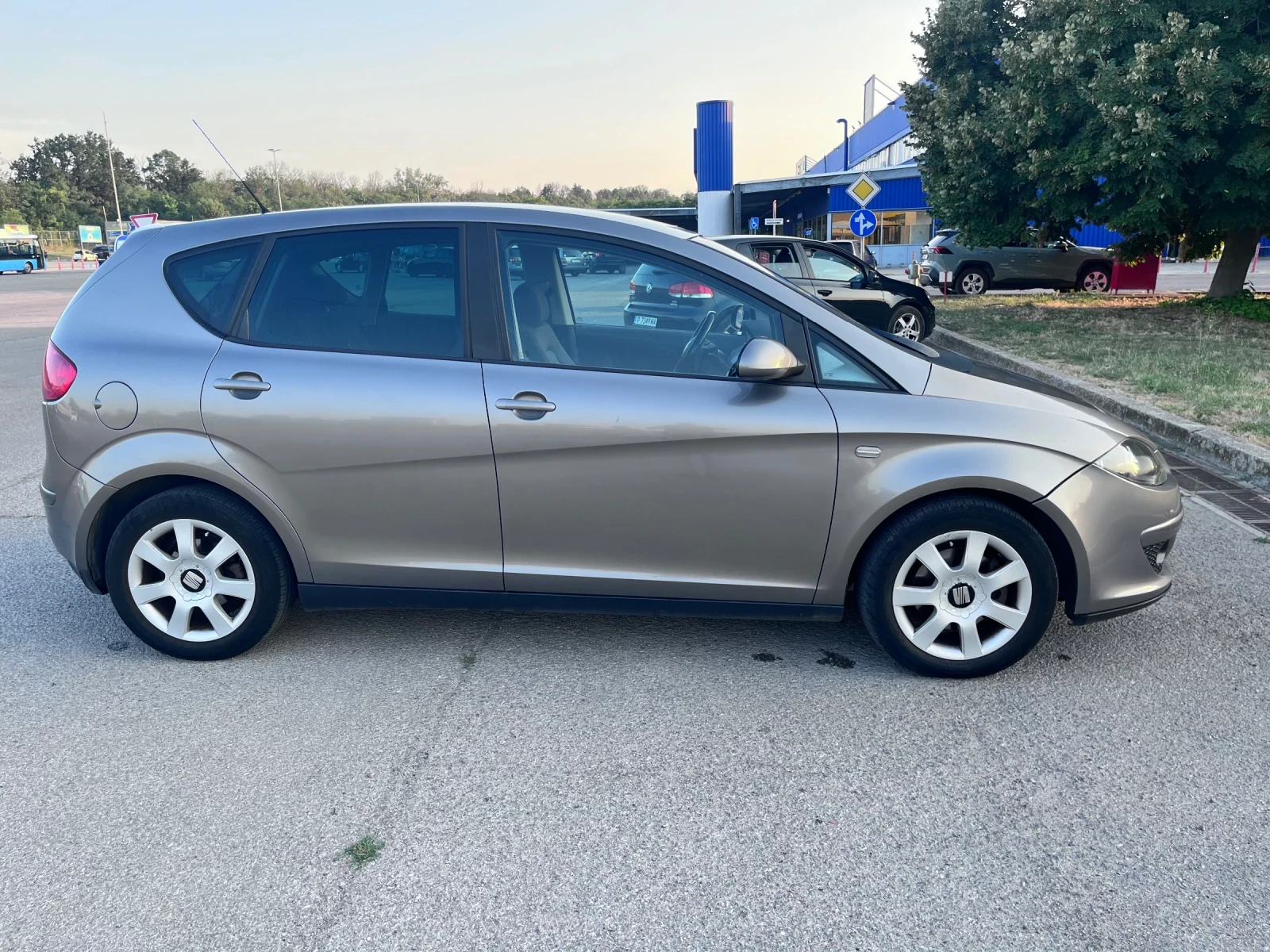Seat Altea 1.9 TDI, снимка 3 - Автомобили и джипове - 55997034