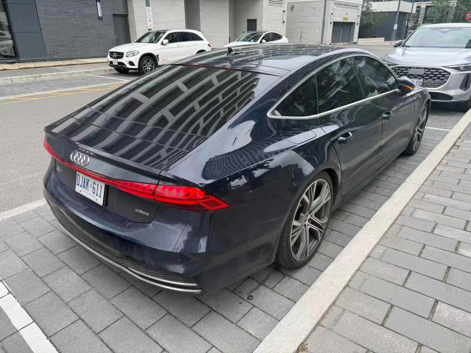 Audi A7 Technik | CARFAX | АВТОКРЕДИТ БЕЗ ПЪРВОНАЧАЛНА , снимка 4 - Автомобили и джипове - 56151396
