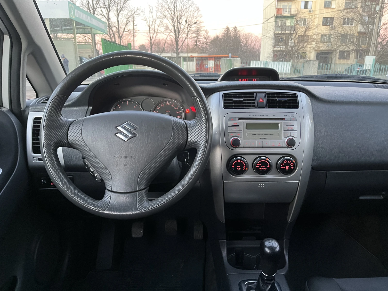 Suzuki Liana 1.4 DDiS 90 �.�. | Mobile.bg � ����������� 10