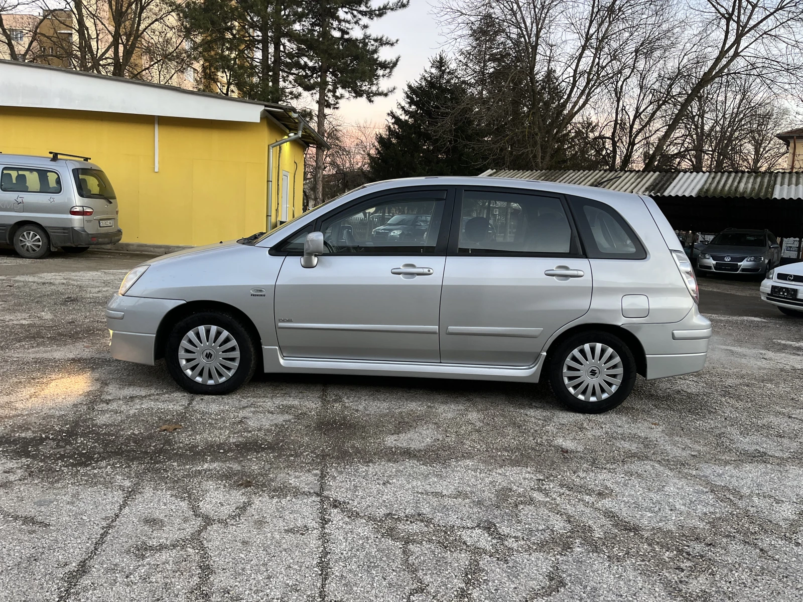 Suzuki Liana 1.4 DDiS 90 �.�. | Mobile.bg � ����������� 3
