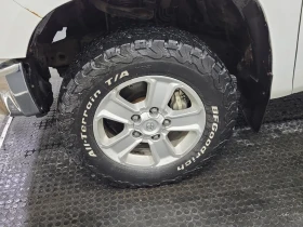 Toyota Tundra * SR5 CREW CAB STD BED * CARFAX * БЕЗ ПЪРВОНАЧАЛНА, снимка 17