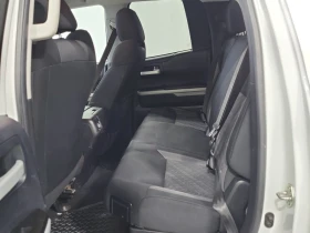 Toyota Tundra * SR5 CREW CAB STD BED * CARFAX * БЕЗ ПЪРВОНАЧАЛНА, снимка 12