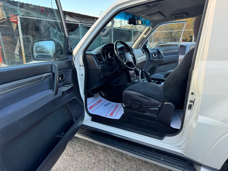 Mitsubishi Pajero 3.0D 190HP AVTOMAT XENON NAVI KLIMA КЪСА БАЗА  , снимка 11 - Автомобили и джипове - 48181380