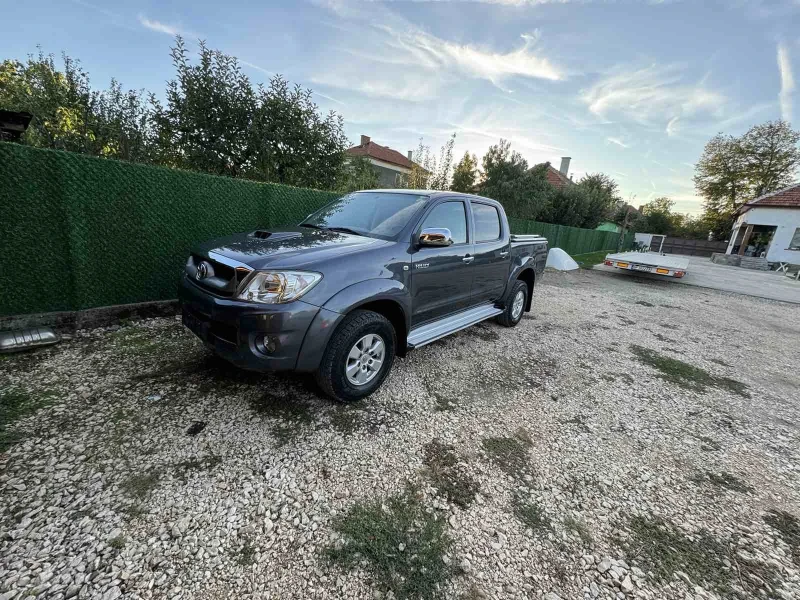 Toyota Hilux, снимка 8 - Автомобили и джипове - 49176513