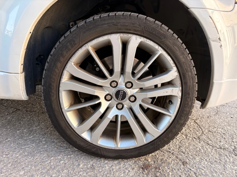 Land Rover Range Rover Sport HSE, снимка 14 - Автомобили и джипове - 52615627