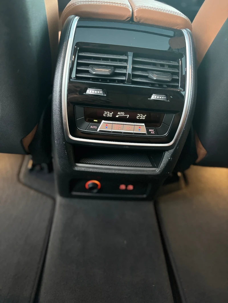 BMW X7, снимка 9 - Автомобили и джипове - 52745651