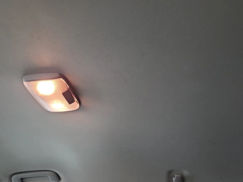 Toyota Tundra * SR5 CREW CAB STD BED * CARFAX * БЕЗ ПЪРВОНАЧАЛНА, снимка 13 - Автомобили и джипове - 53290610