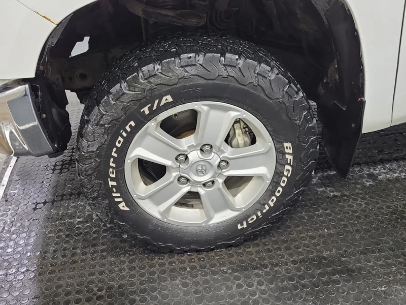 Toyota Tundra * SR5 CREW CAB STD BED * CARFAX * БЕЗ ПЪРВОНАЧАЛНА, снимка 17 - Автомобили и джипове - 53290610