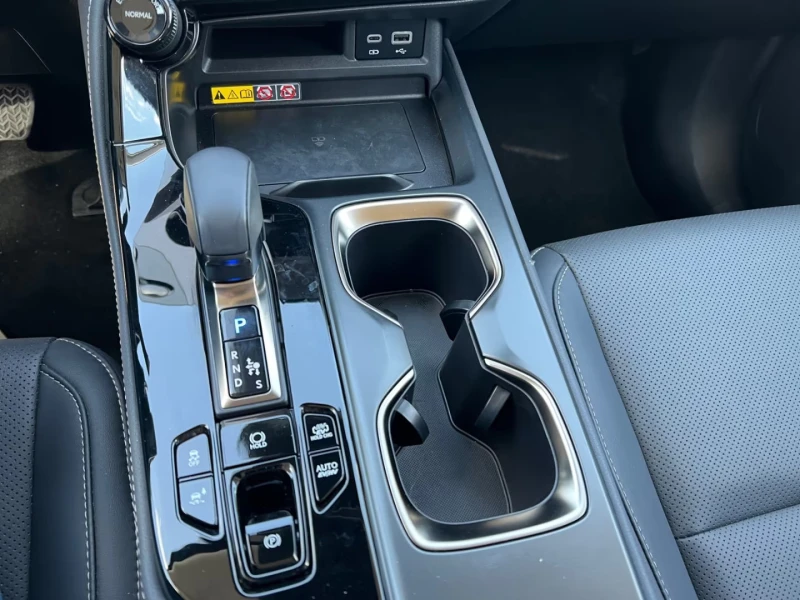 Lexus NX 450 E-FOUR/309HP/EXECUTIVE/CAM/AHK/ACC/LED/DIGI/751g, снимка 12 - Автомобили и джипове - 53350712