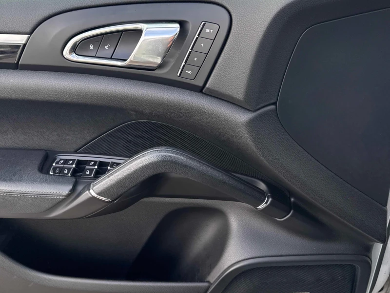 Porsche Cayenne S* Pano* 360view* Подгрев* Обдух* Bose* , снимка 15 - Автомобили и джипове - 53599695