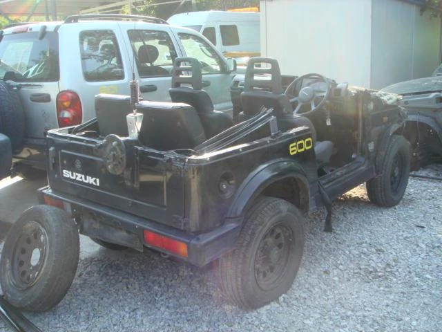 Suzuki Samurai 1.3, снимка 2 - Автомобили и джипове - 46834368