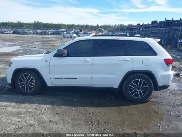 Jeep Grand cherokee TRAILHAWK* 8ZF* DISTRONIC* LINEASSIST* , снимка 13 - Автомобили и джипове - 49450432